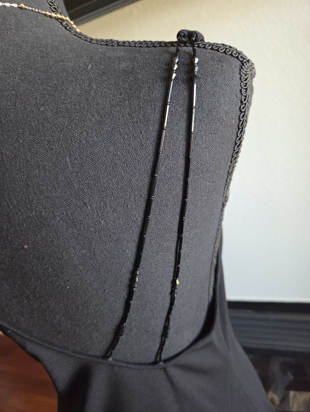 BCBG Black V-Neck & Back Sleeveless Dress - Picture 3 of 7